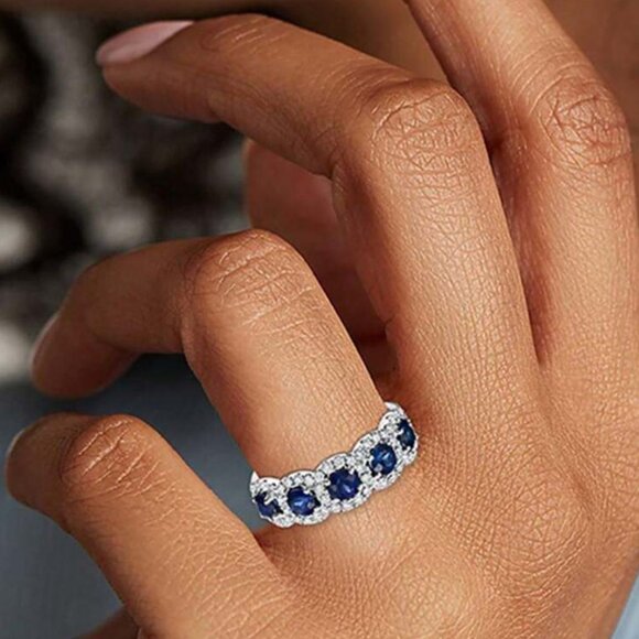 - WEDDING RING - Picture 1 of 3